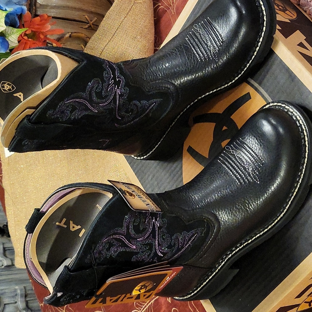 Ariat boots - Picture 3 of 5